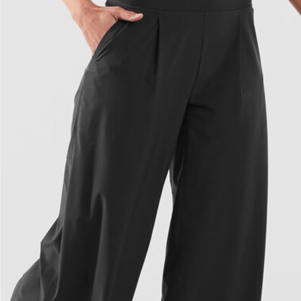 Title Nine Round Trip Wide Leg Pants
Black